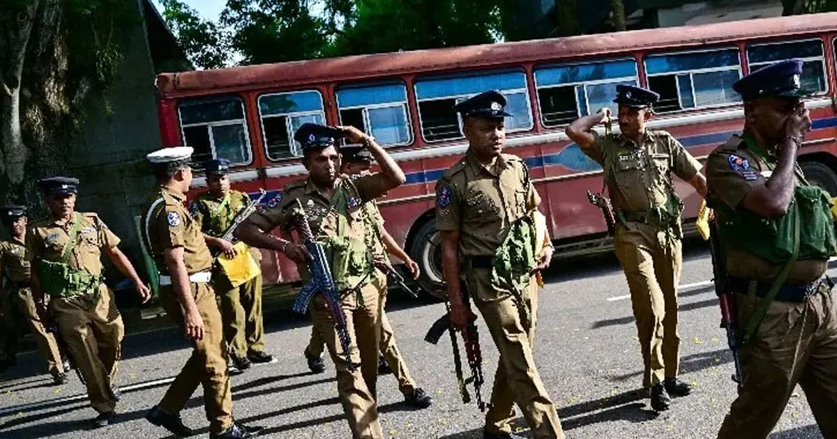 দুর্নীতির মামলায় শ্রীলঙ্কার সাবেক নৌবাহিনী প্রধান গ্রেফতার