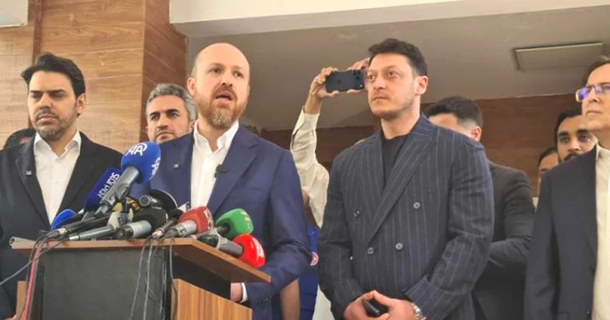 রোহিঙ্গাদের পাশে মেসুত ওজিলসহ ১১ সদস্যের তুর্কি প্রতিনিধি