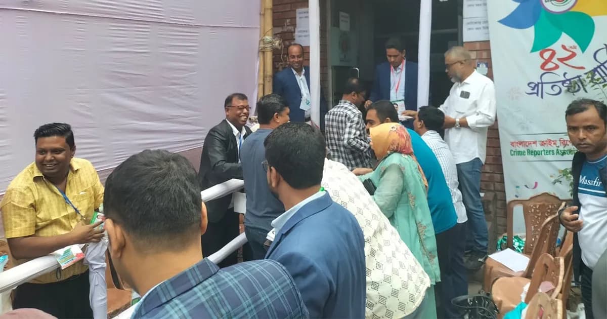 ডিআরইউ নির্বাচন শুরু, সকাল থেকেই ভোটকেন্দ্রে ভিড়