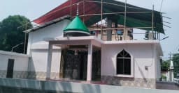 বাবা-মায়ের স্বপ্ন পূরণে দৃষ্টিনন্দন মসজিদ নির্মাণ করলেন ছেলেরা