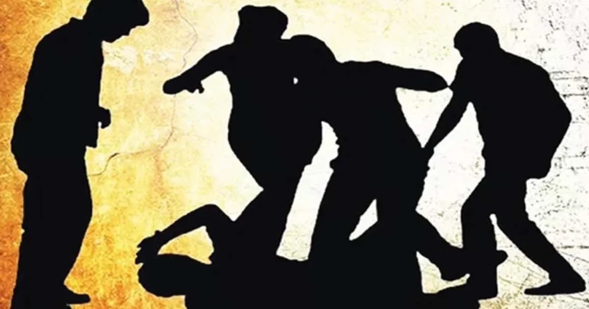 নারীর গোসলের ভিডিও ধারণের অভিযোগে সালিসে পিটিয়ে হত্যা