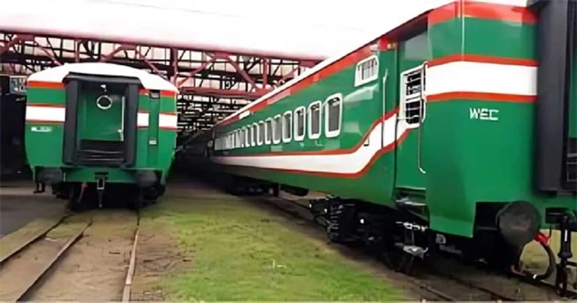 ভারত থেকে ২০০ ব্রডগেজ কোচ আনছে সরকার