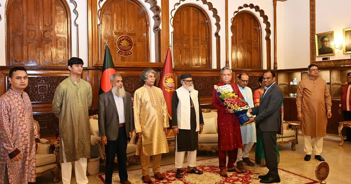 শারদীয় দুর্গোৎসবে বঙ্গভবনে রাষ্ট্রপতির শুভেচ্ছা বিনিময়