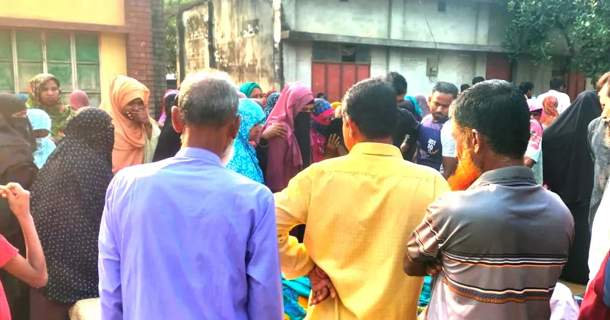 মহেশপুরে বিদ্যুৎস্পৃষ্টে মামা-ভাগ্নের মর্মান্তিক মৃত্যু