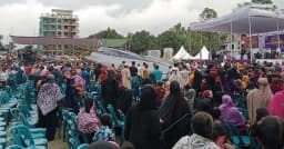 শ্রীমঙ্গলে প্রধানমন্ত্রী পৌঁছানোর আগেই বাতাসে ভেঙে পড়ল প্যান্ডেল