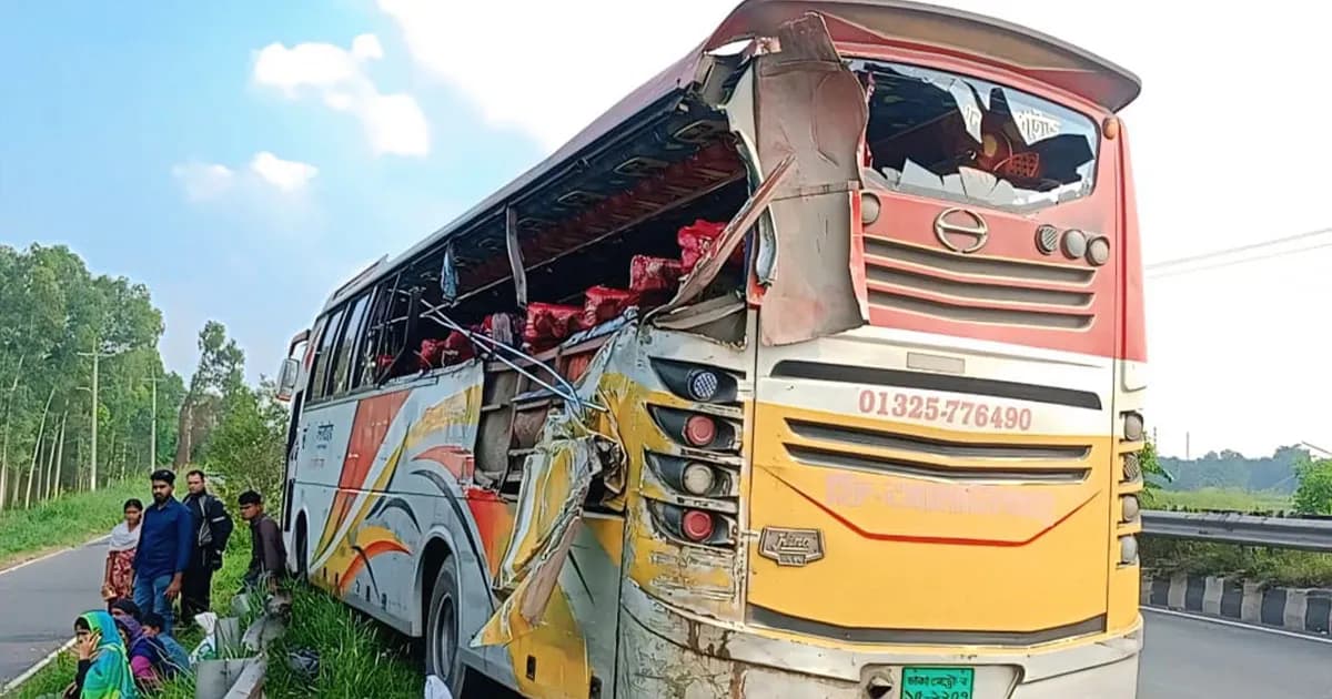 টাঙ্গাইলে বাস-ট্রাক মুখোমুখি সংঘর্ষে নিহত ৩
