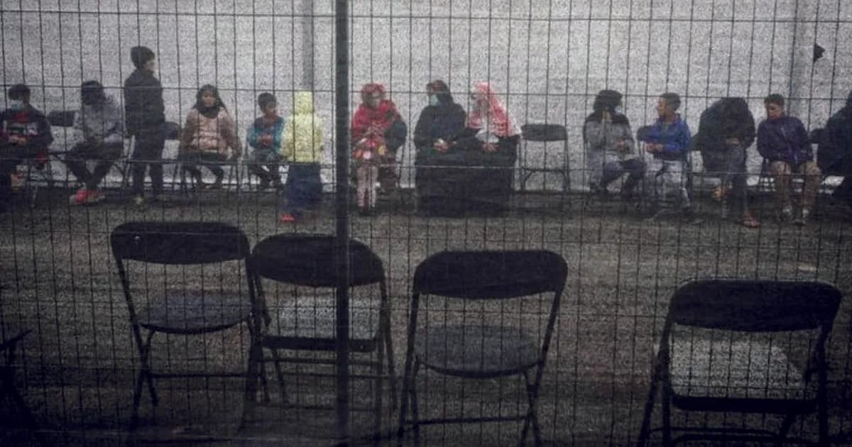 ১৯ দেশের নাগরিকদের অভিবাসন পর্যালোচনা করছে মার্কিন যুক্তরাষ্ট্র