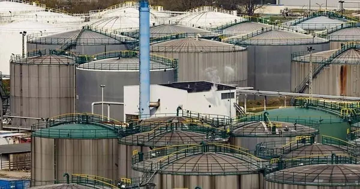 সৌদির সবচেয়ে বড় তেল শোধনাগারে ড্রোন হামলা ইরানের