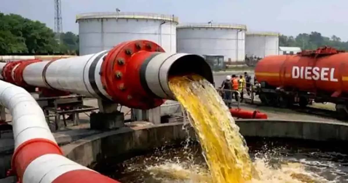 পাইপলাইনে ভারত থেকে আসছে আরও ৫ হাজার টন ডিজেল