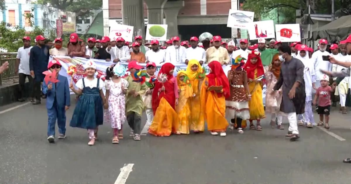 ঢাকায় জামায়াতে ইসলামীর বর্ণাঢ্য বৈশাখী শোভাযাত্রা