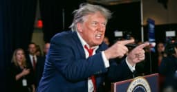 ‘মানসিকভাবে নিয়ন্ত্রণ হারাচ্ছেন ডোনাল্ড ট্রাম্প’