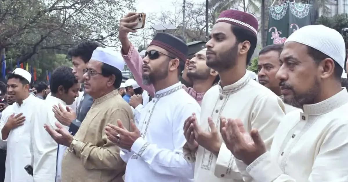 ঈদের জামাতে ইরান-ফিলিস্তিনে আগ্রাসন বন্ধ ও বিশ্বশান্তির আহ্বান