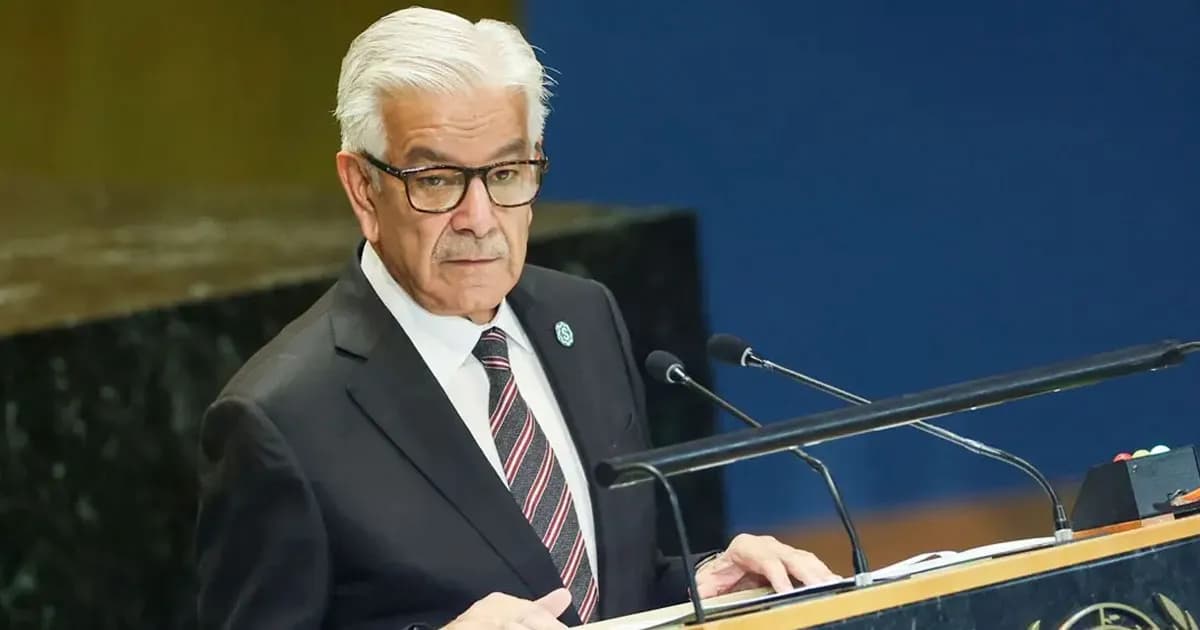 ইসরায়েলের ধ্বংস চেয়ে দেওয়া পোস্ট মুছে দিলেন পাকিস্তানের প্রতিরক্ষামন্ত্রী