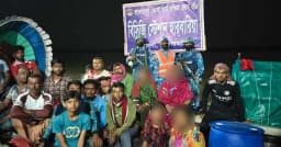 নদীতে ভাসমান ৪২ যাত্রীকে উদ্ধার করেছে কোস্ট গার্ড