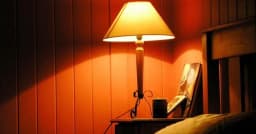 সঠিক আলোকসজ্জায় বদলে যেতে পারে ঘরের পুরো চেহারা