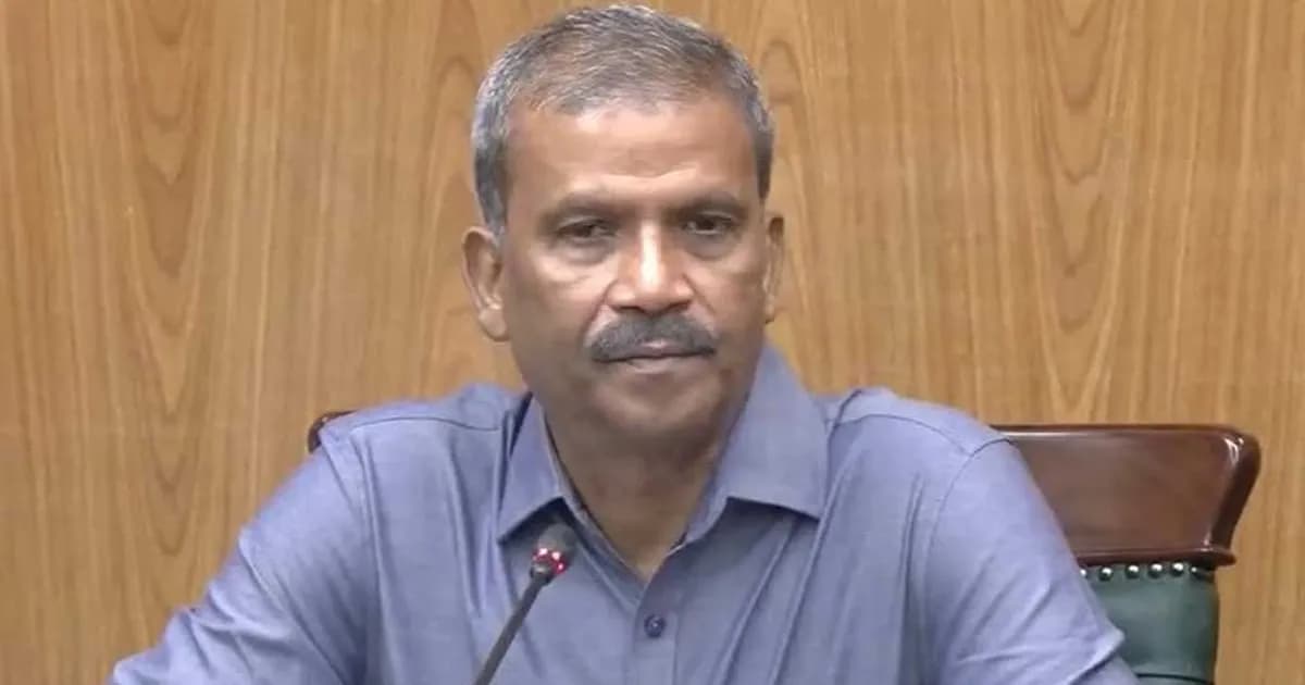 ‘আমার লোক-তোমার লোক’ ধারার বাইরে আসতে হবে: আসিফ নজরুল