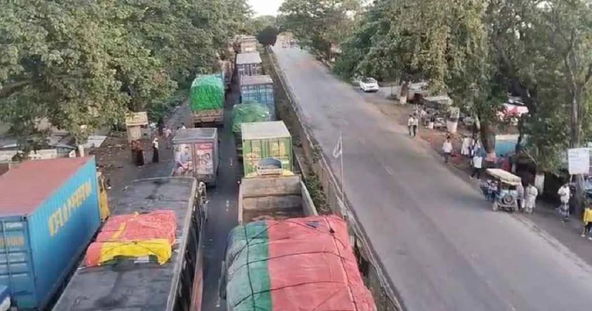 ঢাকা-চট্টগ্রাম মহাসড়কের যানজটে অ্যাম্বুলেন্সেই প্রাণ গেল রোগীর