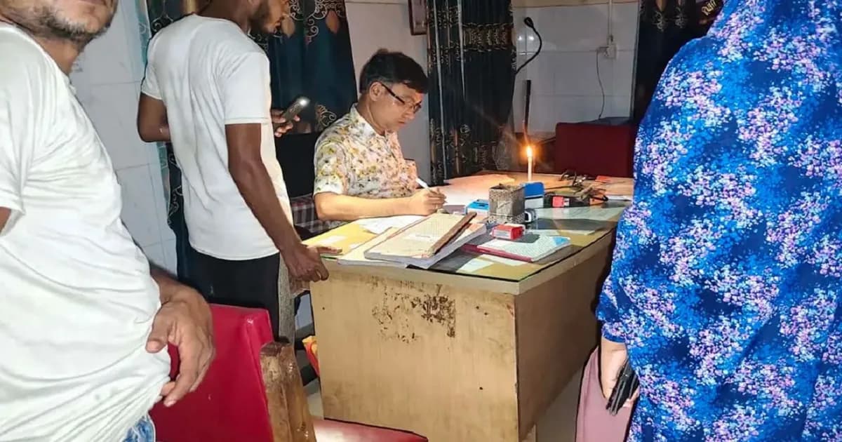 হাসপাতালে মোমবাতির আলোয় জরুরি চিকিৎসা, অকেজো জেনারেটর-আইপিএস