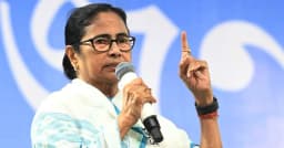 নারীদের রান্নাঘরের সরঞ্জাম প্রস্তুত রাখতে বললেন মমতা