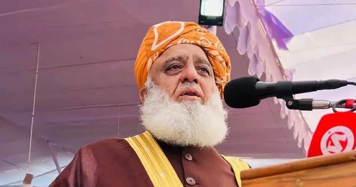 বাংলাদেশ এক পা এগোলে, পাকিস্তান দুই পা এগিয়ে আসবে: মাওলানা ফজলুর