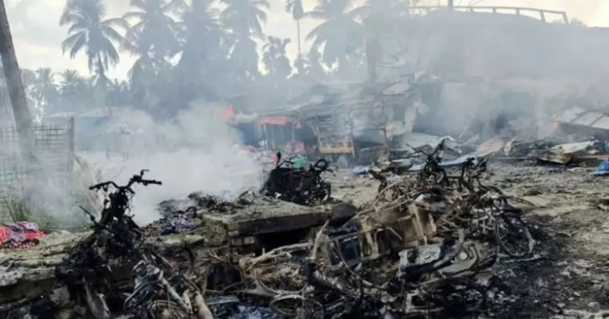 রাখাইনে মিয়ানমার সেনাবাহিনীর বিমান হামলা, নিহত ৩৩ আহত ৩৬