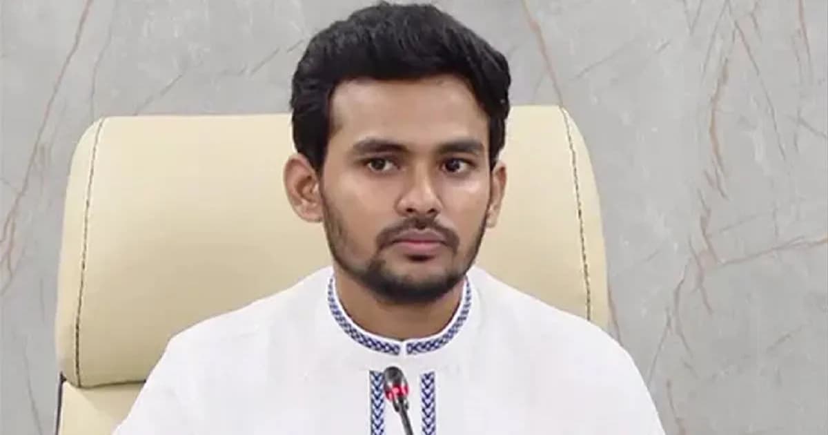 আসিফ মাহমুদের এক শব্দের স্ট্যাটাস ভাইরাল