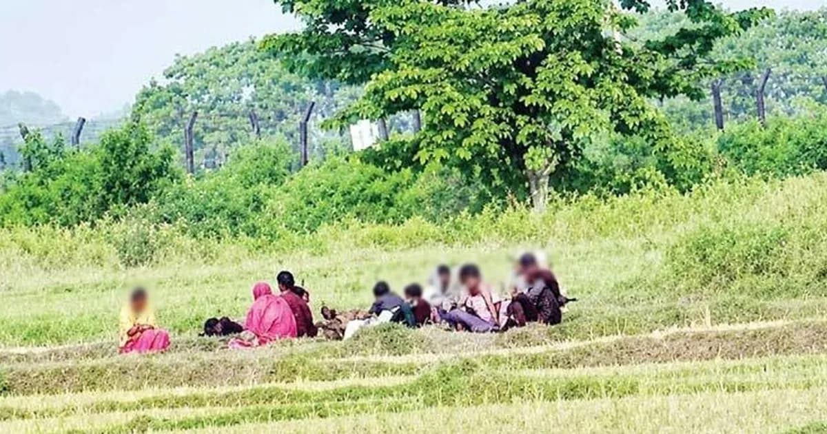 পতাকা বৈঠকে হয়নি সমাধান, শূন্যরেখায় মানবেতর জীবন ১০ জনের