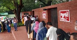 প্রথম দিনেই জুলাই স্মৃতি জাদুঘরে দর্শনার্থীর ভিড়, শেষ ৯০০ টিকিট