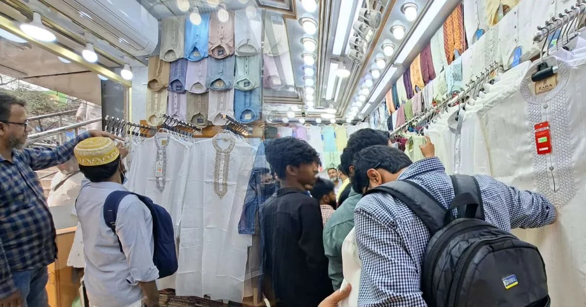 জমে উঠেছে পাঞ্জাবির বাজার, বাড়তি বিক্রির আশায় ব্যবসায়ীরা