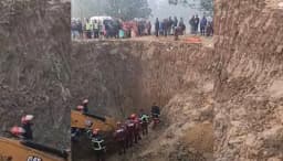 গর্তটির গভীরতা প্রায় ২০০ ফুট, শিশুকে উদ্ধারে চলছে শ্বাসরুদ্ধকর অভিযান