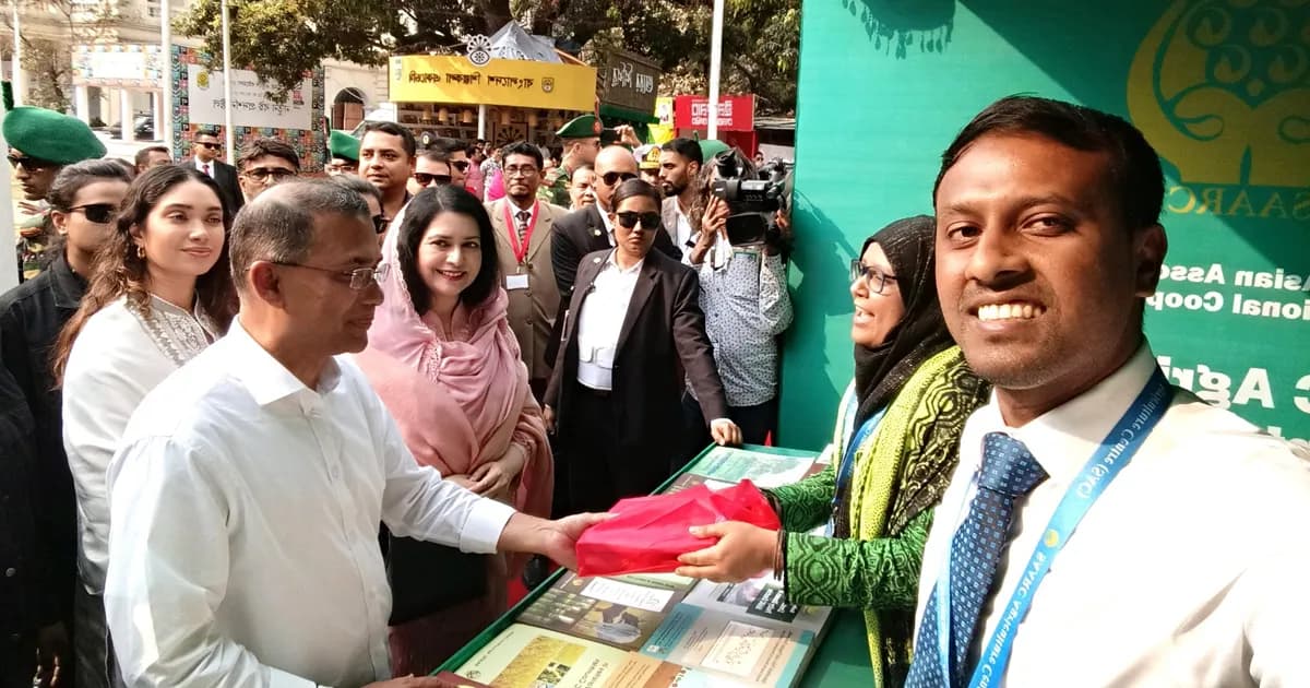 বইমেলায় সার্ক কৃষি কেন্দ্রের স্টল পরিদর্শন করলেন প্রধানমন্ত্রী