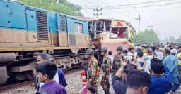 কুমিল্লার বাস-ট্রেন দুর্ঘটনায় দুই গেটম্যান বরখাস্ত