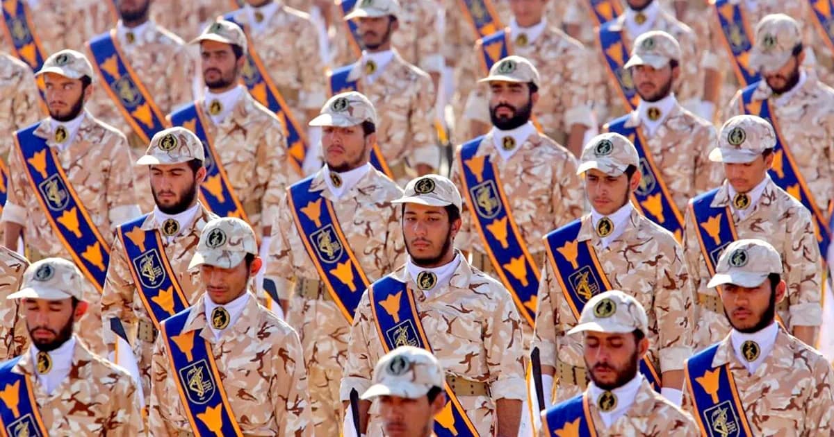 ‘যুদ্ধ বাধলে এক ইঞ্চিও পিছু হটবে না ইরান’