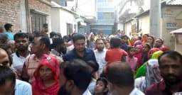 গৃহবধূর গলাকাটা মরদেহ, পাশে রক্তাক্ত অবস্থায় উদ্ধার স্বামী