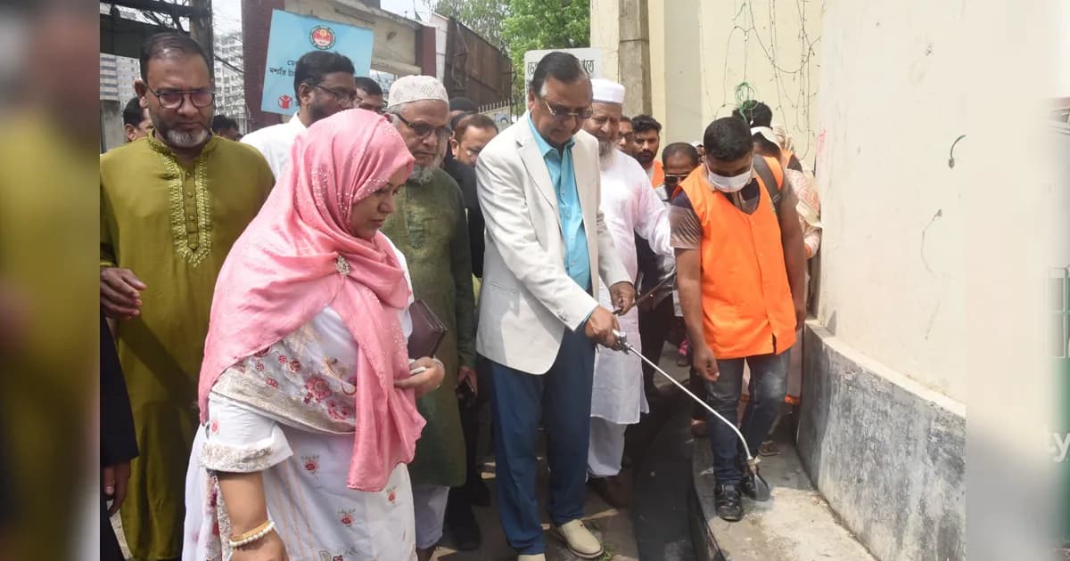 ধলপুরে ডিএসসিসির বিশেষ পরিচ্ছন্নতা অভিযান