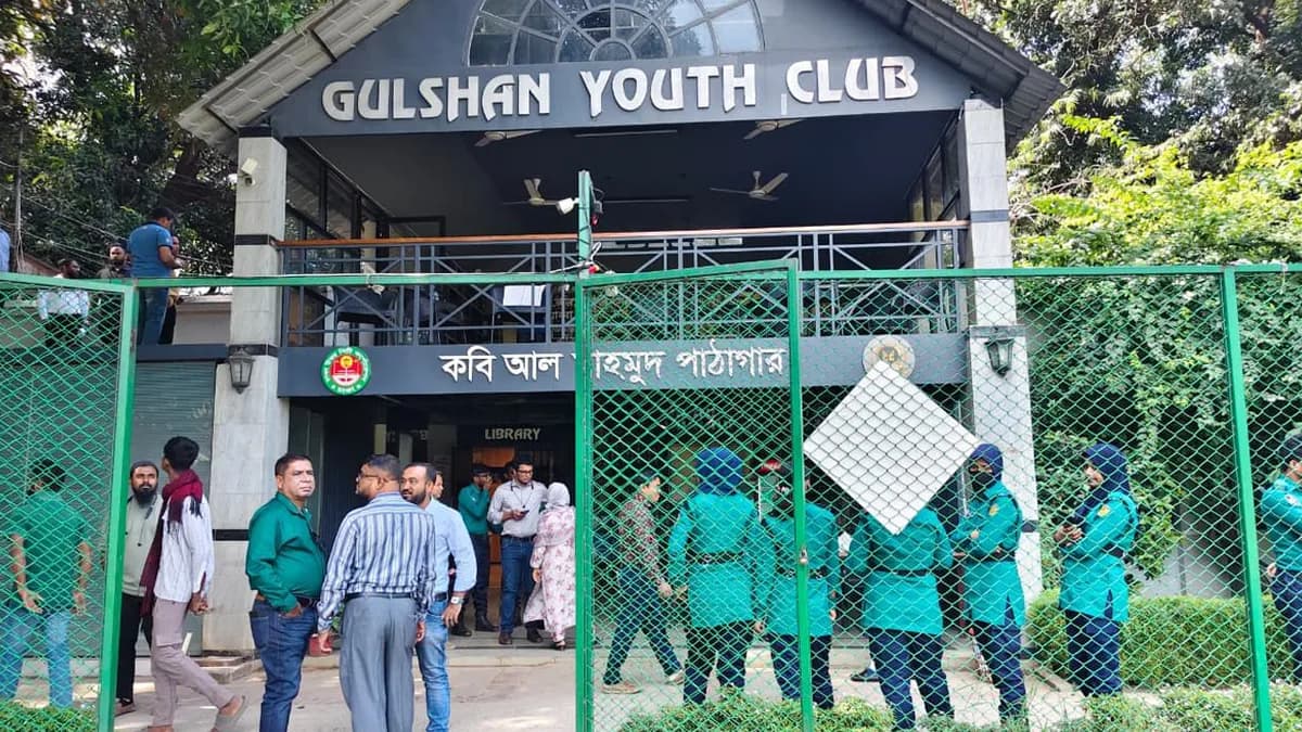 গুলশানে রাজউকের উচ্ছেদ অভিযান