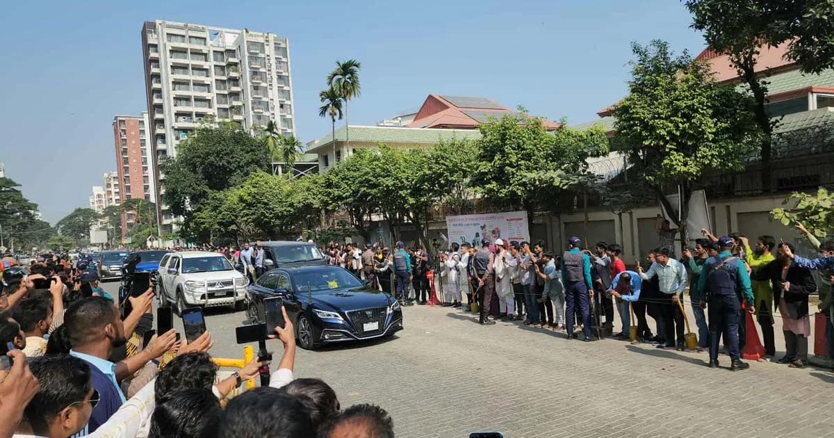 দেশে পৌঁছে খালেদা জিয়াকে দেখতে এভারকেয়ারে জুবাইদা রহমান