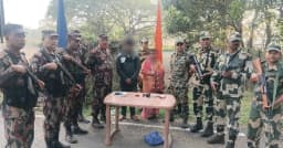 রাতের আঁধারে অবৈধভাবে ভারতে অনুপ্রবেশের চেষ্টা, মা-ছেলে আটক