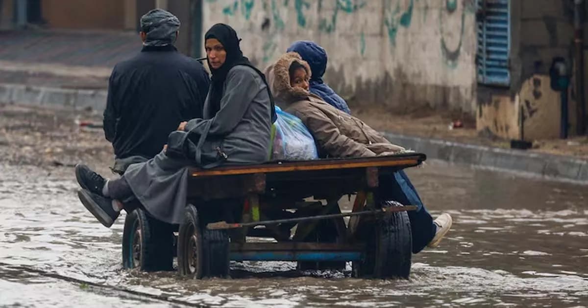 ইসরাইলি সহিংসতার মধ্যেই বৃষ্টির তাণ্ডব, গাজায় ১০ জনের মৃত্যু