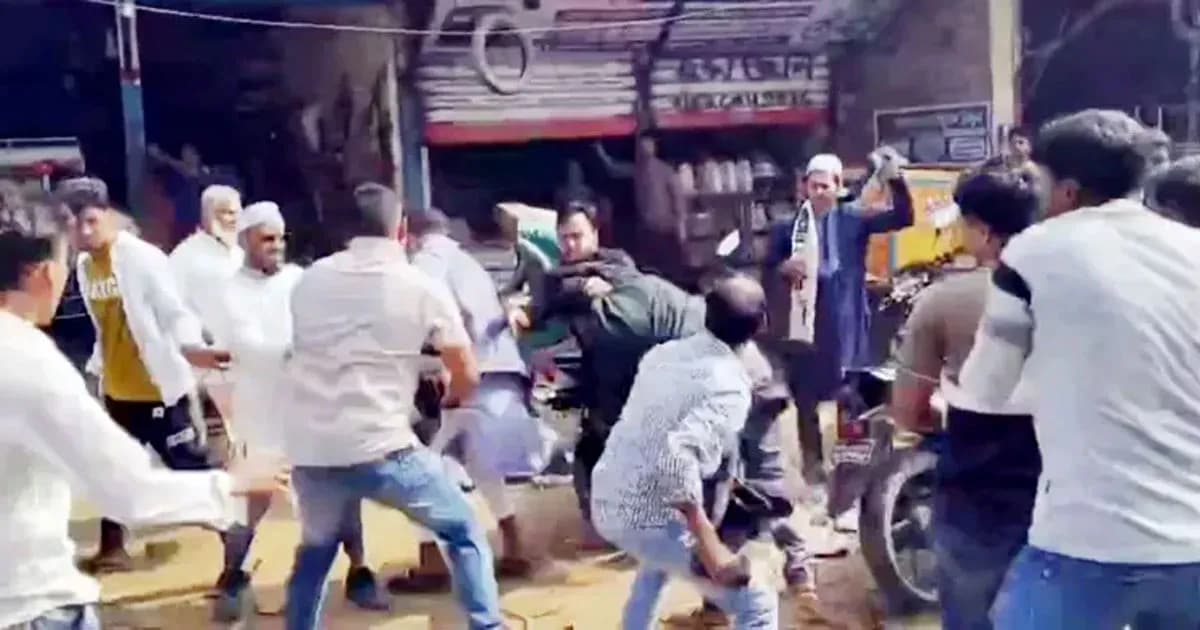 জামায়াত ও বিএনপির মধ্যে সংঘর্ষ, আহত ১২