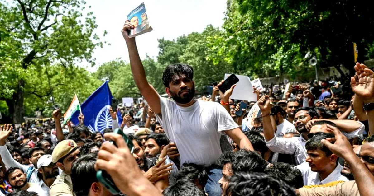ককরোচ জনতা পার্টির প্রধান অভিজিৎ বললেন, ‘এটা কেবলই শুরু’