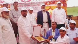 ঝালকাঠিতে শিক্ষক সমাবেশে আ.লীগ–বিএনপি নেতারা একই মঞ্চে: রাজনৈতিক অঙ্গনে তুমুল আলোচনা