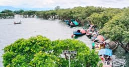 টাঙ্গুয়ার হাওরে হাউসবোট ও নৌযান চলাচল নিষিদ্ধ