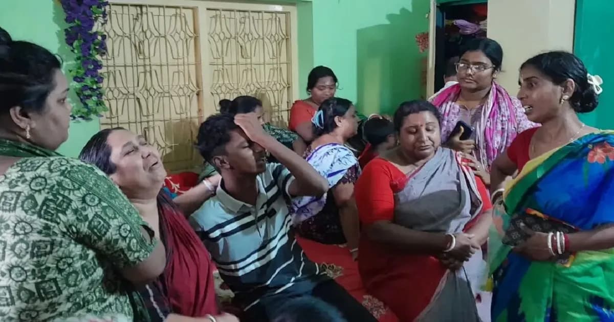 সাংবাদিক দেবাশীষসহ ৪ জনের মরদেহের অপেক্ষায় পরিবার-সহকর্মীরা