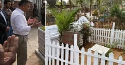 নানা-নানির কবর জিয়ারত করলেন প্রধানমন্ত্রী তারেক রহমান