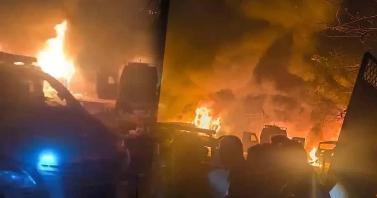 বিস্ফোরণের তীব্রতায় ৩০০ মিটার দূরে ছিটকে গেল পুলিশের দেহাংশ