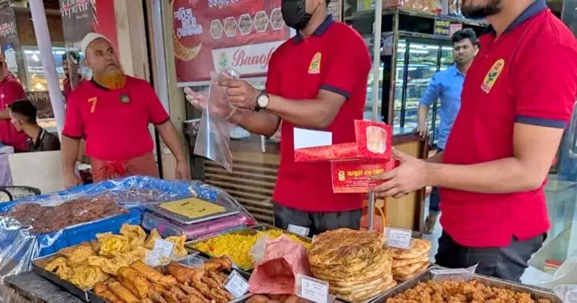 জমে উঠেছে মিরপুরের ইফতারি বাজার
