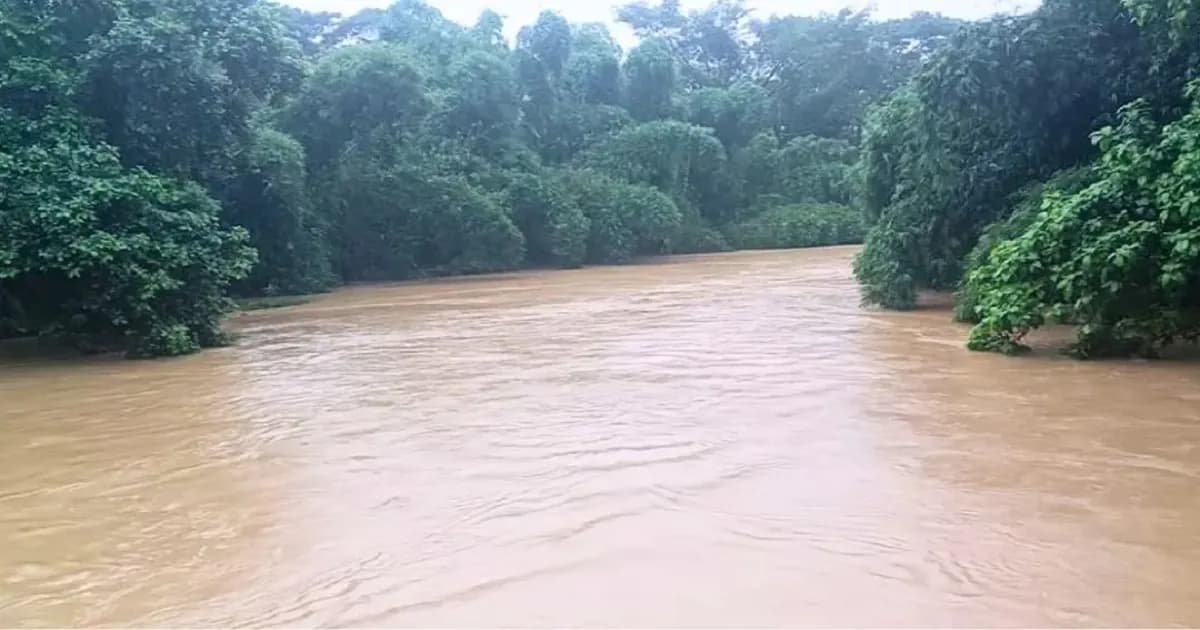 বিপৎসীমার ওপরে দেশের পাঁচ নদীর পানি