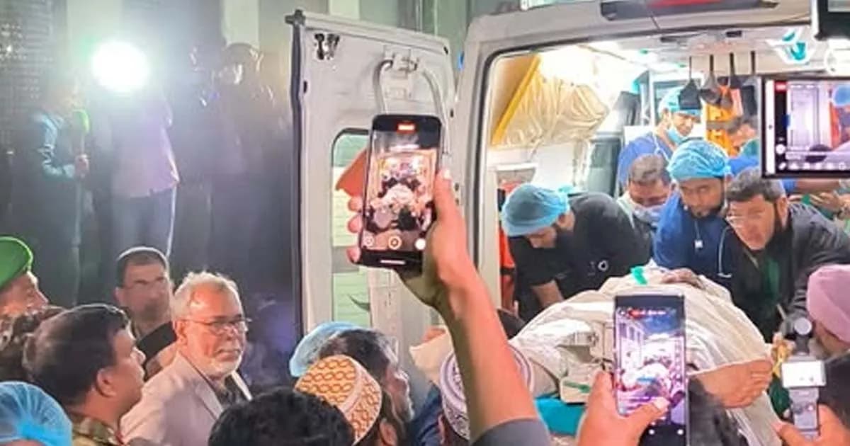 ওসমান হাদির সঙ্গে সিঙ্গাপুরে যাচ্ছেন যারা