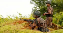 সীমান্তে বিজিবির গুলিতে আহত ভারতীয় চোরাকারবারি